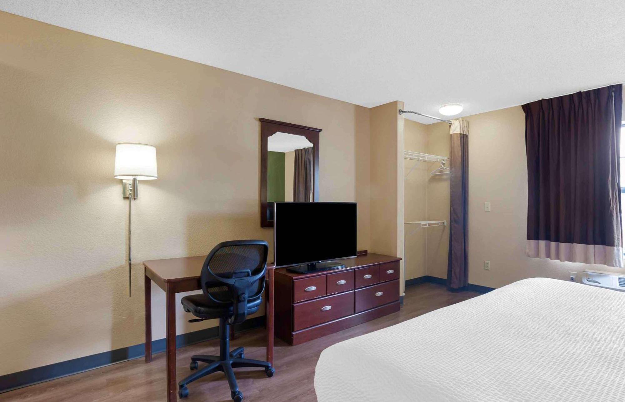 Extended Stay America Select Suites - Indianapolis - North - Carmel Exterior photo